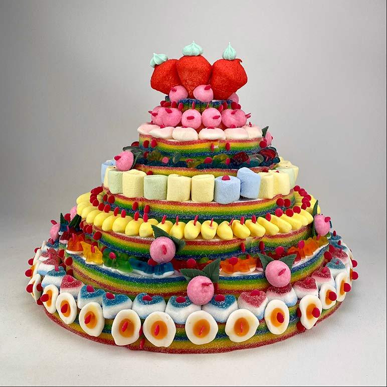 Gâteau de bonbons sur socle rond en polystyrène