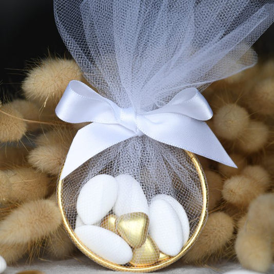 anneau doré décoratif avec tulle pour dragées