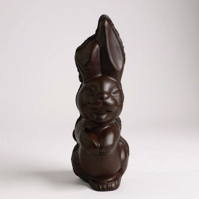 Lapin rigolo en chocolat noir 100 g – Hauteur 17 cm