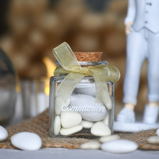 pot carré en verre avec inscription Communion et ruban organza pour dragées